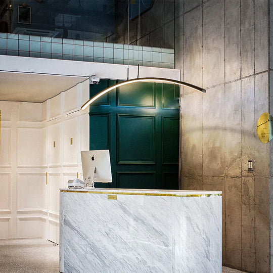 Lampes suspendues à LED en forme d'arc Lampes modernes pour salle à manger